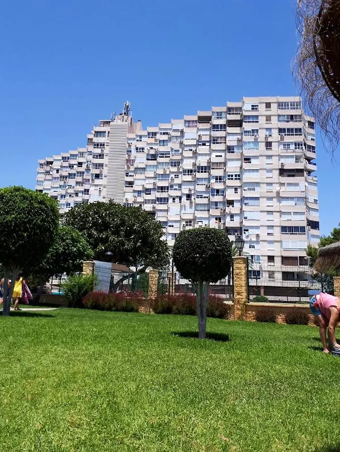 Comfortable Studio In Torremolinos With Shared Pool - 40 Sqm