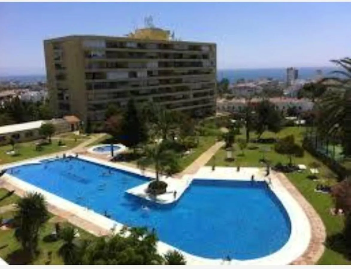 Apartment Comfortable Studio In Torremolinos With Shared Pool - 40 Sqm