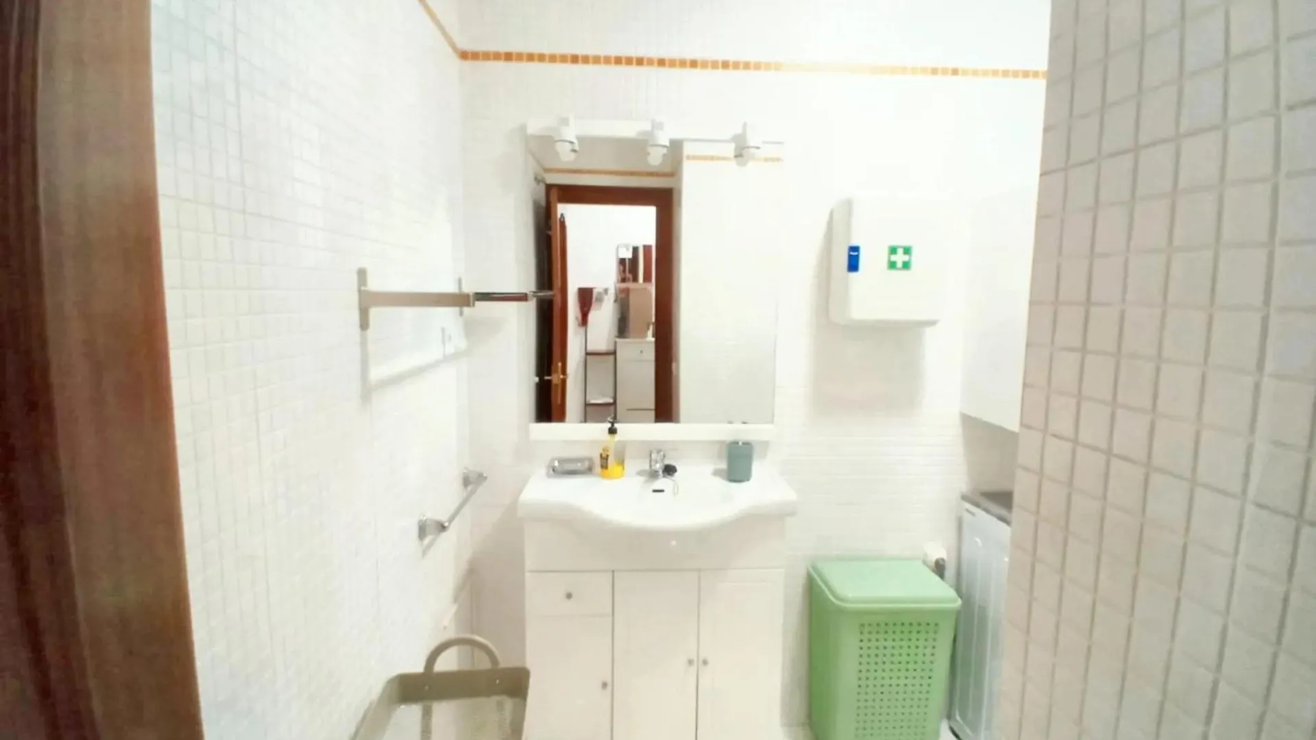 Apartment Comfortable Studio In Torremolinos With Shared Pool - 40 Sqm