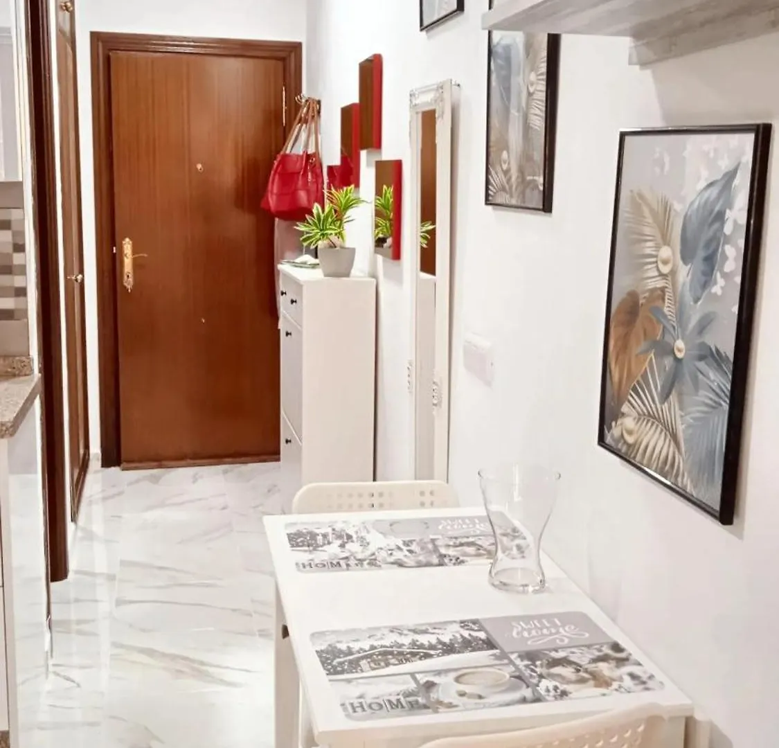 Comfortable Studio In Torremolinos With Shared Pool - 40 Sqm