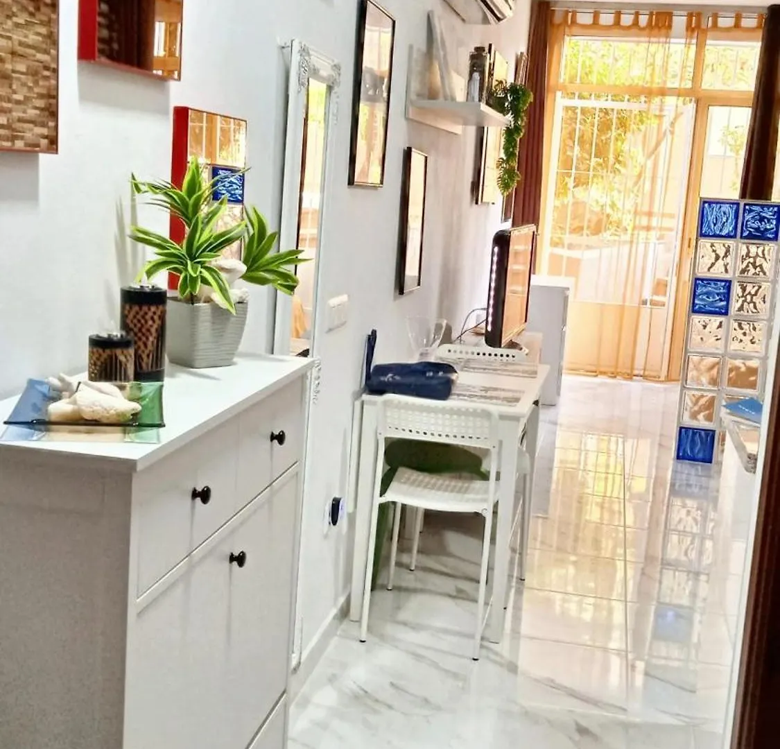 Comfortable Studio In Torremolinos With Shared Pool - 40 Sqm Spain
